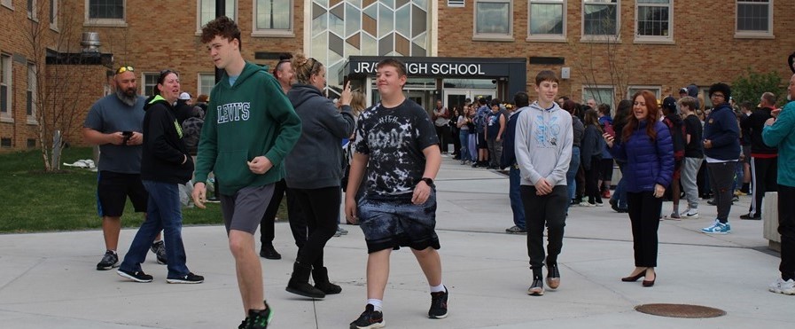 Robotics Team heads to World Competition in Texas! 